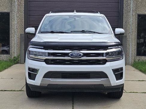 Used 2024 Ford Expedition Max Limited AWD/4WD image 2