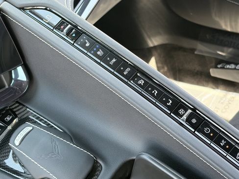 Used 2025 Chevrolet Corvette Z06 RWD image 28