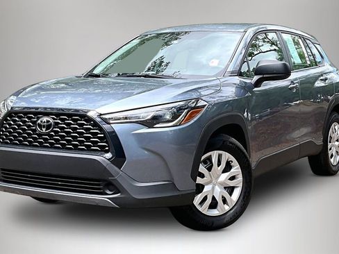 Used 2025 Toyota Corolla Cross L FWD image 1