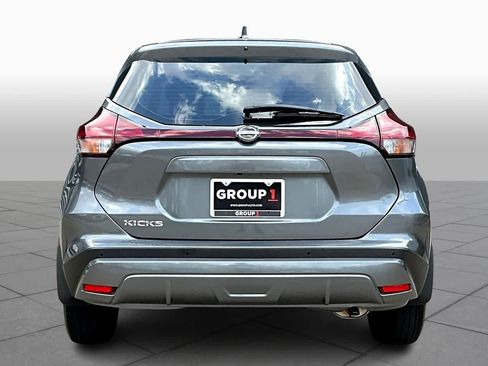 Used 2025 Nissan Kicks Play S image 4