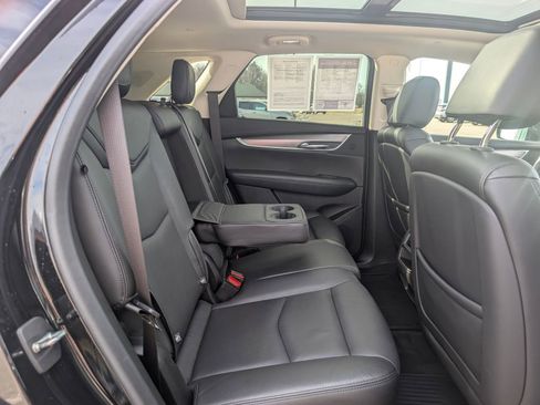 Used 2019 Cadillac XT5 Luxury image 36