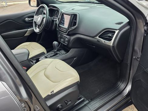 Used 2021 Jeep Cherokee Latitude Lux 80th Anniv w/ Quick Order Package 26U 80TH FWD image 9
