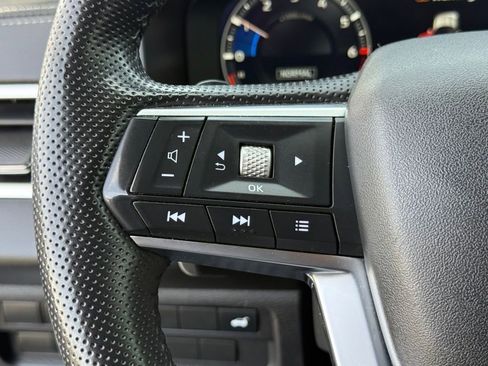 Used 2024 Mitsubishi Outlander FWD image 19