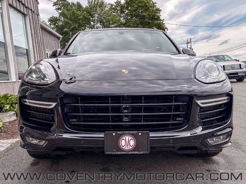 Used 2017 Porsche Cayenne GTS AWD/4WD image 3