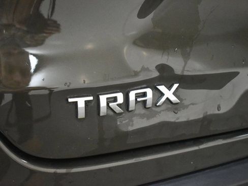 Used 2024 Chevrolet Trax LS w/ LS Convenience Package image 10