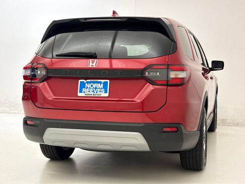 Used 2025 Honda Pilot EX-L image 9