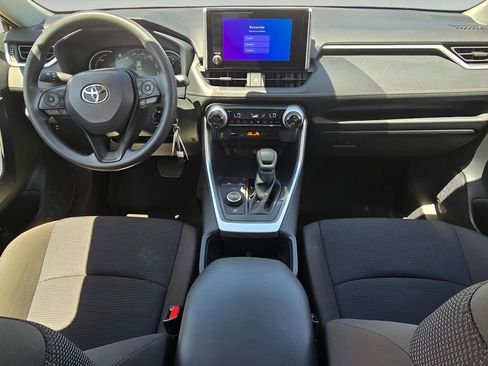 Used 2025 Toyota RAV4 LE AWD/4WD image 14