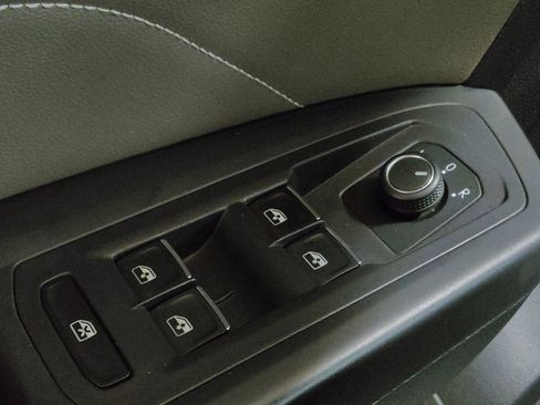 Used 2021 Volkswagen Atlas Cross Sport SE image 27