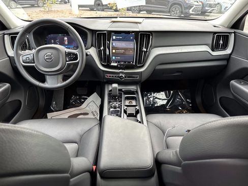 Certified 2025 Volvo XC60 B5 Plus image 16