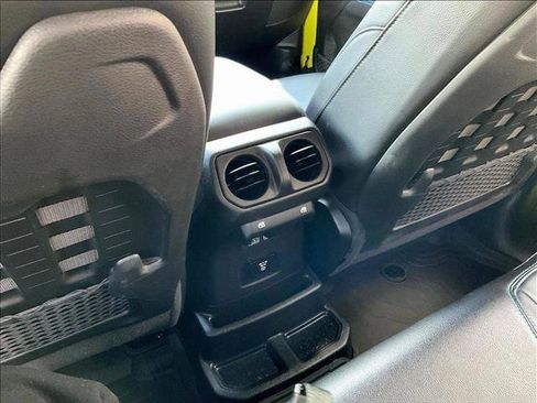 Used 2022 Jeep Wrangler Unlimited Rubicon 4xe w/ Cold Weather Group AWD/4WD image 24