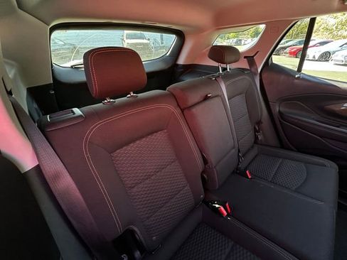 Used 2020 GMC Terrain SLE w/ Elevation Edition image 32