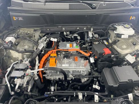 New 2026 Cadillac Vistiq Sport w/ LPO, Floor Liner Package image 31