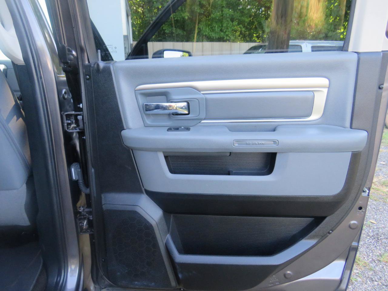 Used 2017 RAM 1500 Big Horn AWD/4WD image 24