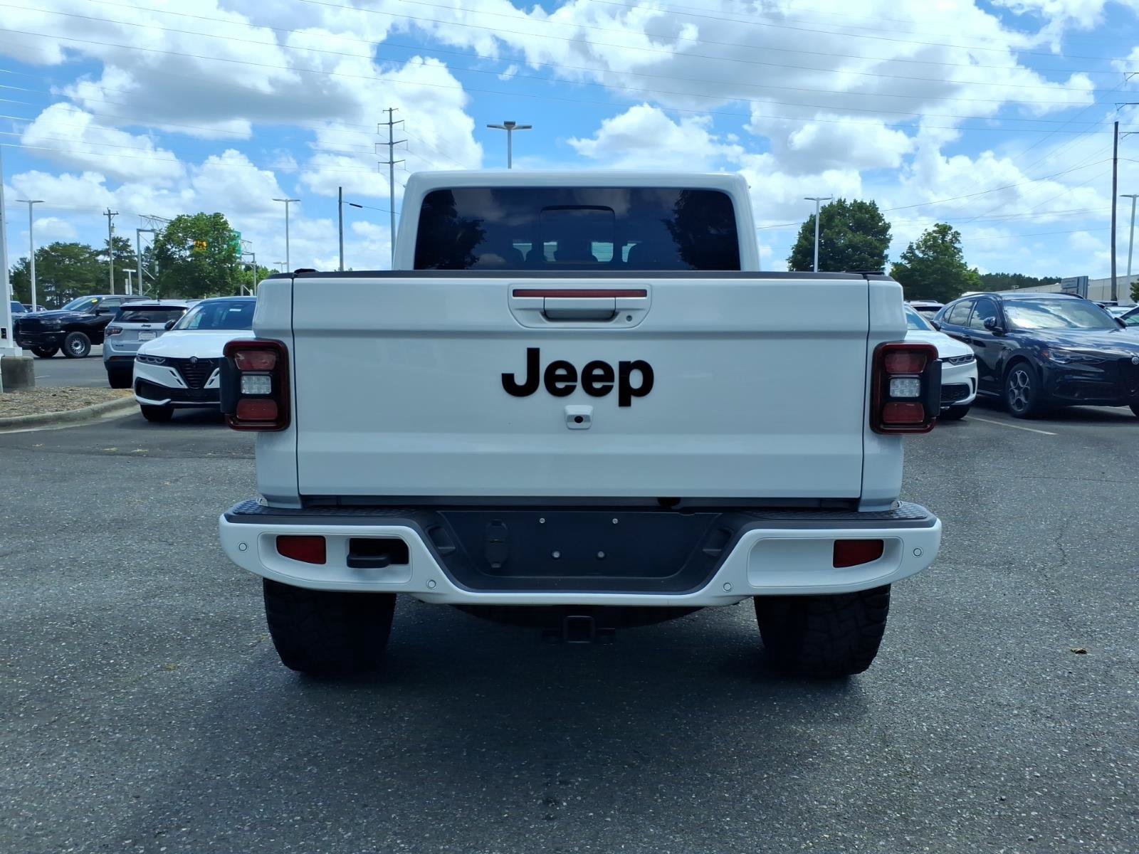 Used 2021 Jeep Gladiator Overland AWD/4WD image 16