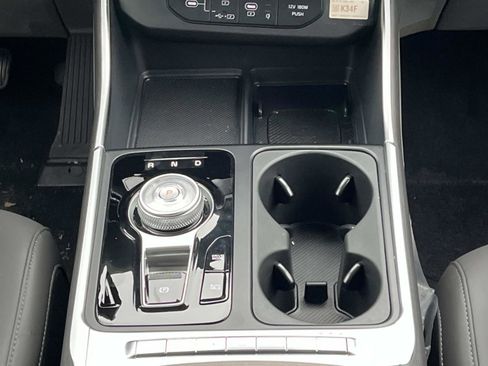 New 2026 Kia Carnival EX FWD image 13