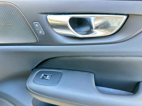 Used 2023 Volvo S60 T8 Plus w/ Climate Package image 18