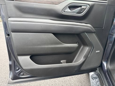 Used 2022 Chevrolet Suburban Z71 w/ Z71 Off-Road Package image 12