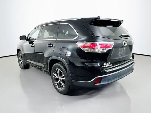 Used 2016 Toyota Highlander XLE w/ Protection Package #3 image 4