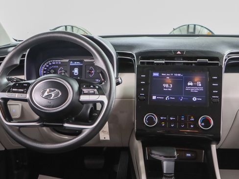 Used 2022 Hyundai Tucson SE w/ Cargo Package FWD image 17