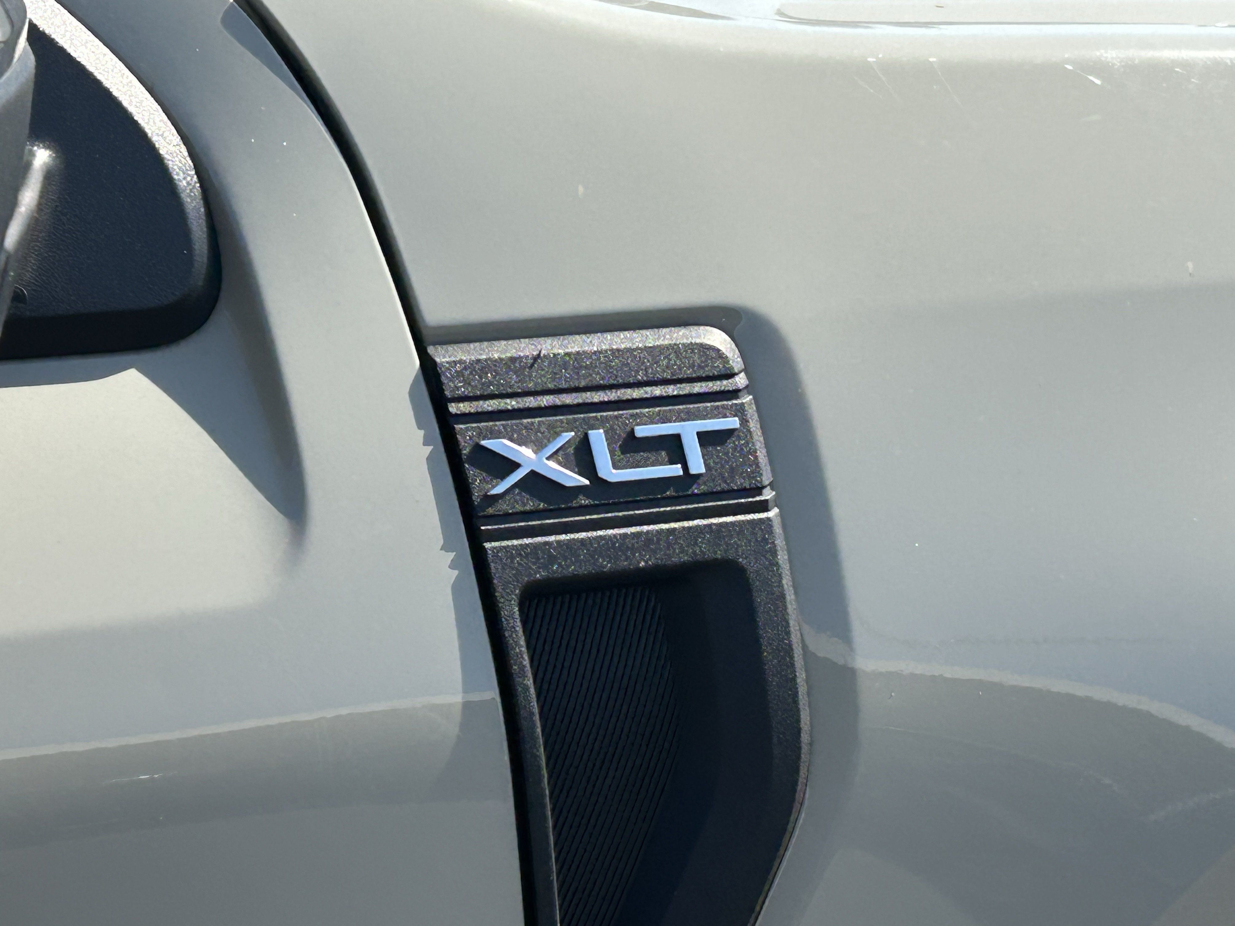 Used 2025 Ford Maverick XLT w/ XLT Luxury Package FWD image 4