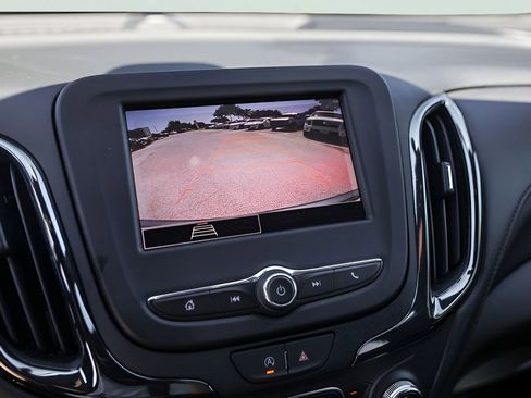 Used 2024 Chevrolet Equinox RS FWD image 20