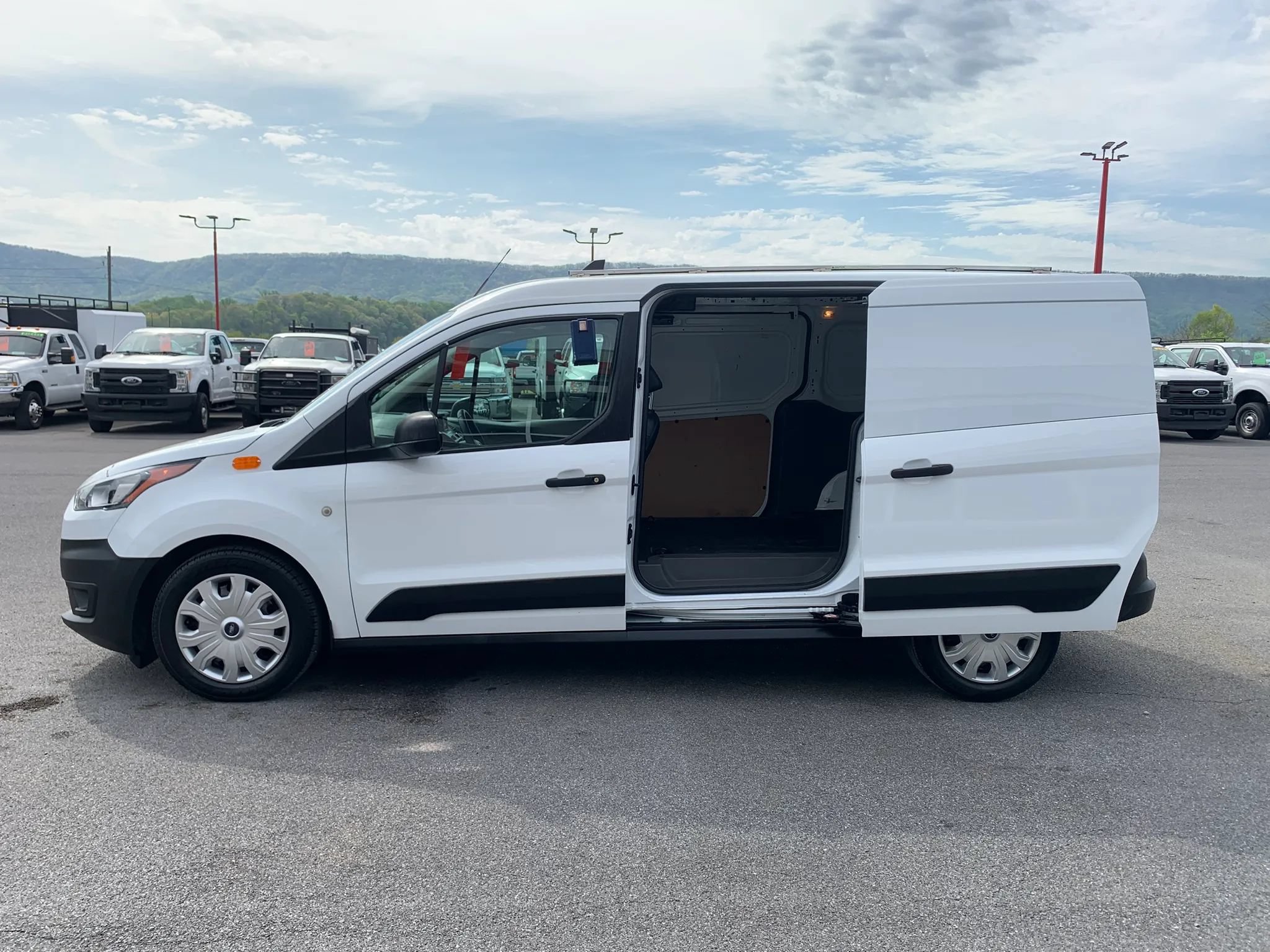 Used 2021 Ford Transit Connect XL FWD image 22