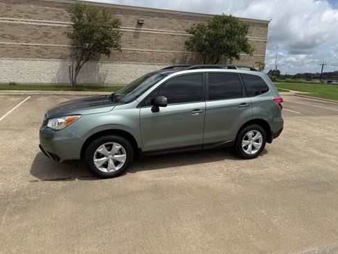 Used 2016 Subaru Forester 2.5i Premium w/ All-Weather Package AWD/4WD image 5