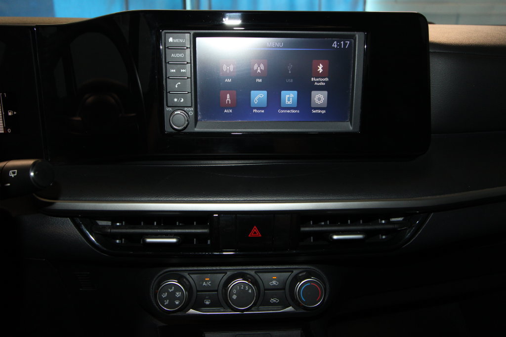 Used 2025 Nissan Kicks S FWD image 13