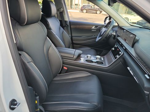 Certified 2026 Genesis GV80 2.5T Prestige AWD/4WD image 22