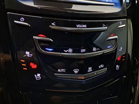 Used 2016 Cadillac Escalade Luxury image 32