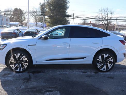 Used 2024 Audi Q8 e-tron Prestige w/ Prestige Package image 8