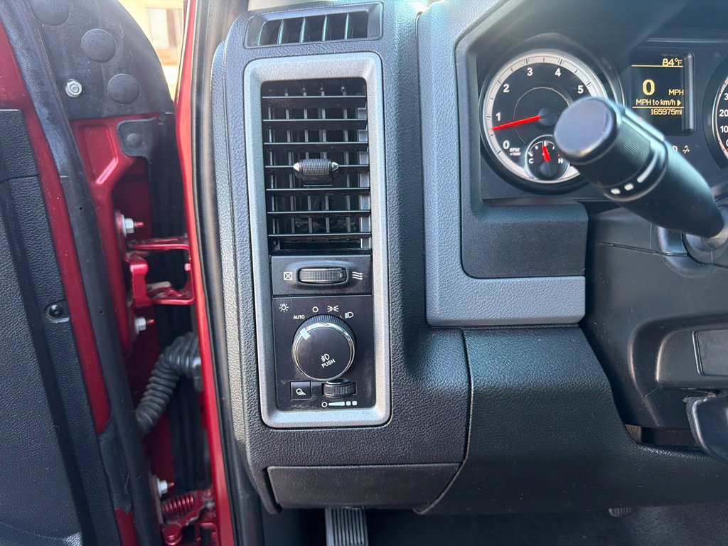 Used 2015 RAM 1500 Express RWD image 24