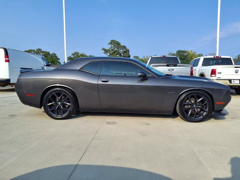Used 2019 Dodge Challenger R/T w/ Blacktop Package RWD image 8