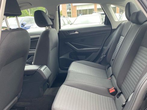 Certified 2025 Volkswagen Jetta S image 19