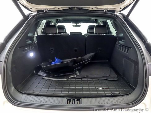 Used 2019 Lincoln Nautilus Select image 26