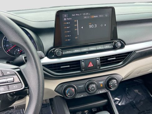 Used 2023 Kia Forte LXS w/ LXS Technology Package FWD image 14