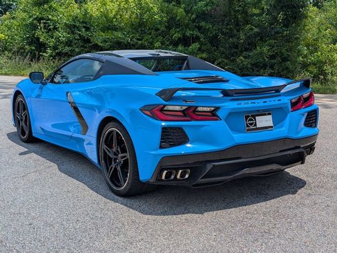 Used 2022 Chevrolet Corvette Stingray Premium Conv w/ Z51 Performance Package RWD image 7