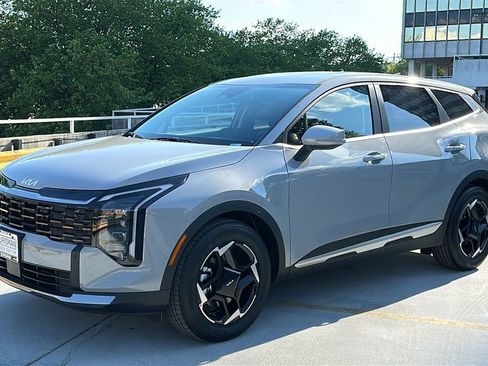 New 2026 Kia Sportage EX FWD image 2