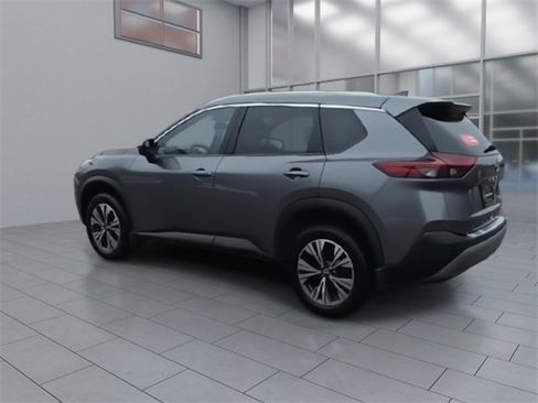 Certified 2022 Nissan Rogue SV w/ SV Premium Package image 6