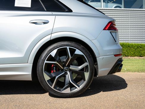 Certified 2024 Audi RS Q8 AWD/4WD image 8