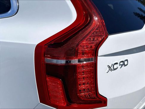 Used 2024 Volvo XC90 T8 Ultimate w/ Protection Package Premier AWD/4WD image 33