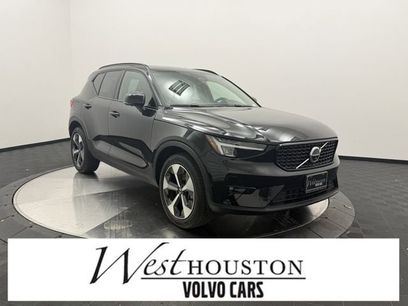 Certified 2023 Volvo XC40 B5 Plus w/ Driver Assist Package