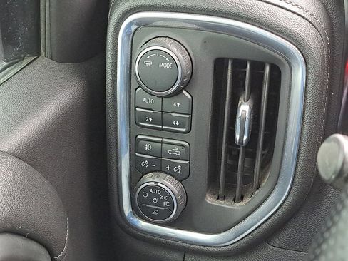 Used 2021 Chevrolet Silverado 1500 LT Trail Boss w/ Convenience Package II AWD/4WD image 30