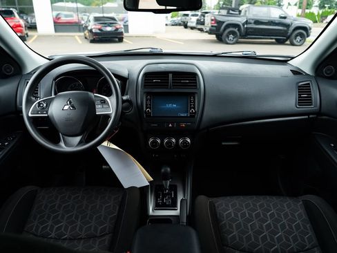 Used 2023 Mitsubishi Outlander Sport ES AWD/4WD image 8