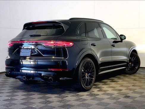 Certified 2021 Porsche Cayenne GTS AWD/4WD image 7