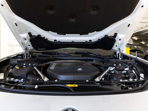 New 2026 BMW 750e xDrive image 35