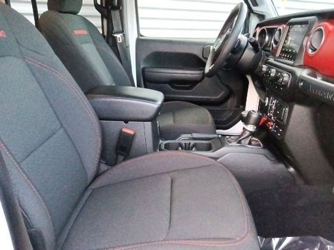 Used 2023 Jeep Wrangler Unlimited Rubicon image 30