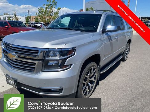 Used 2017 Chevrolet Suburban Premier AWD/4WD image 3
