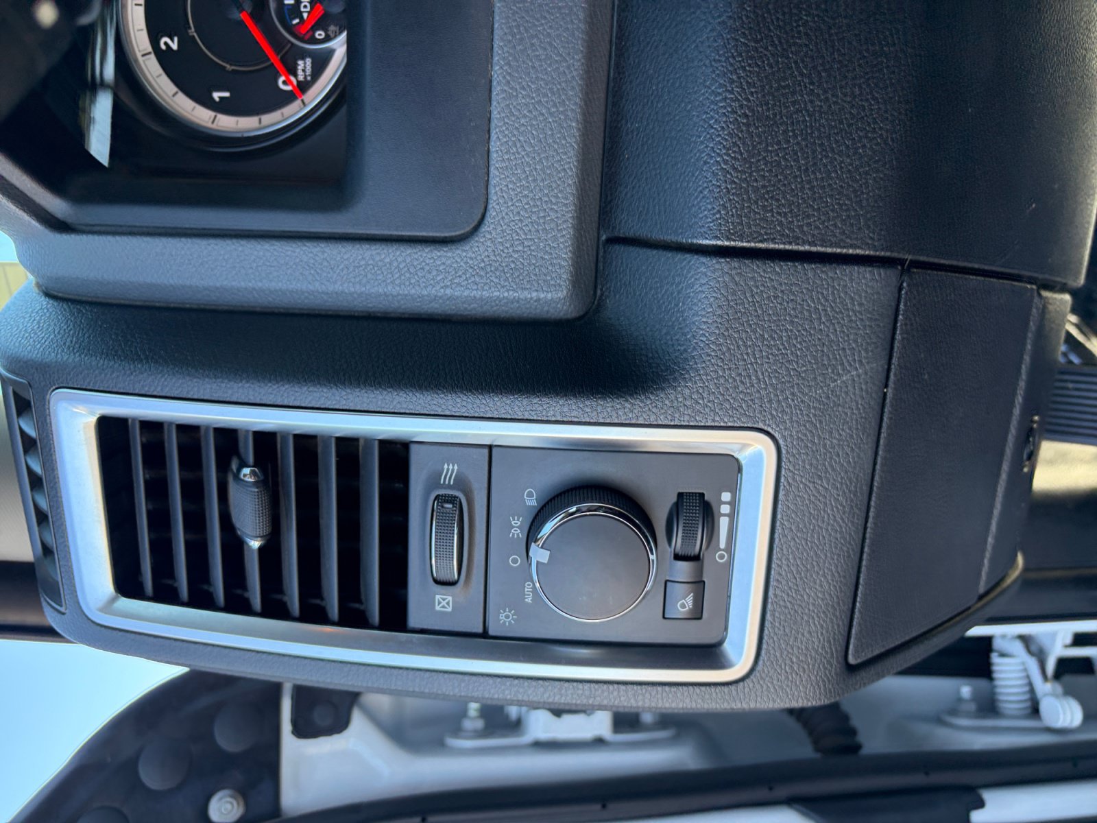 Used 2017 RAM 2500 SLT AWD/4WD image 12