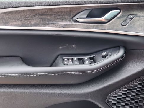 New 2026 Jeep Grand Cherokee Limited RWD image 16